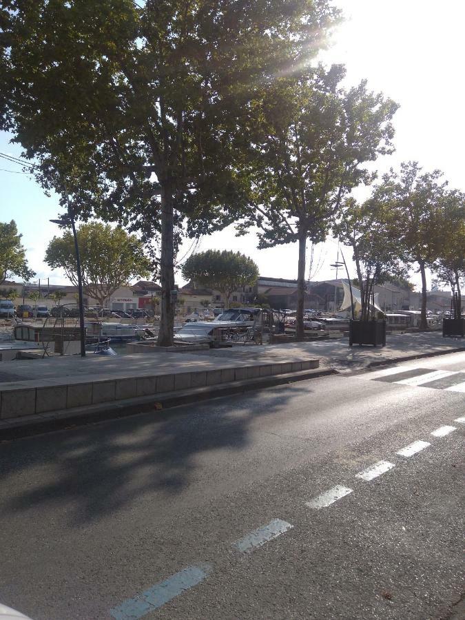Beaucaire Studio Appartement Buitenkant foto